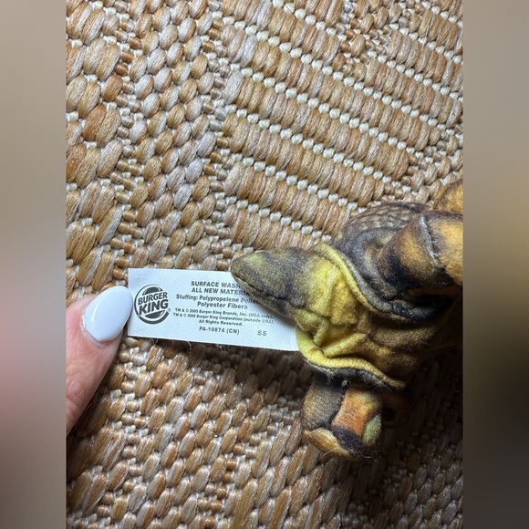 Burger King Vintage 2005 Ice Age 2 The Meltdown 4" ARMADILLO Kid's Toy,Plush - Picture 5 of 6